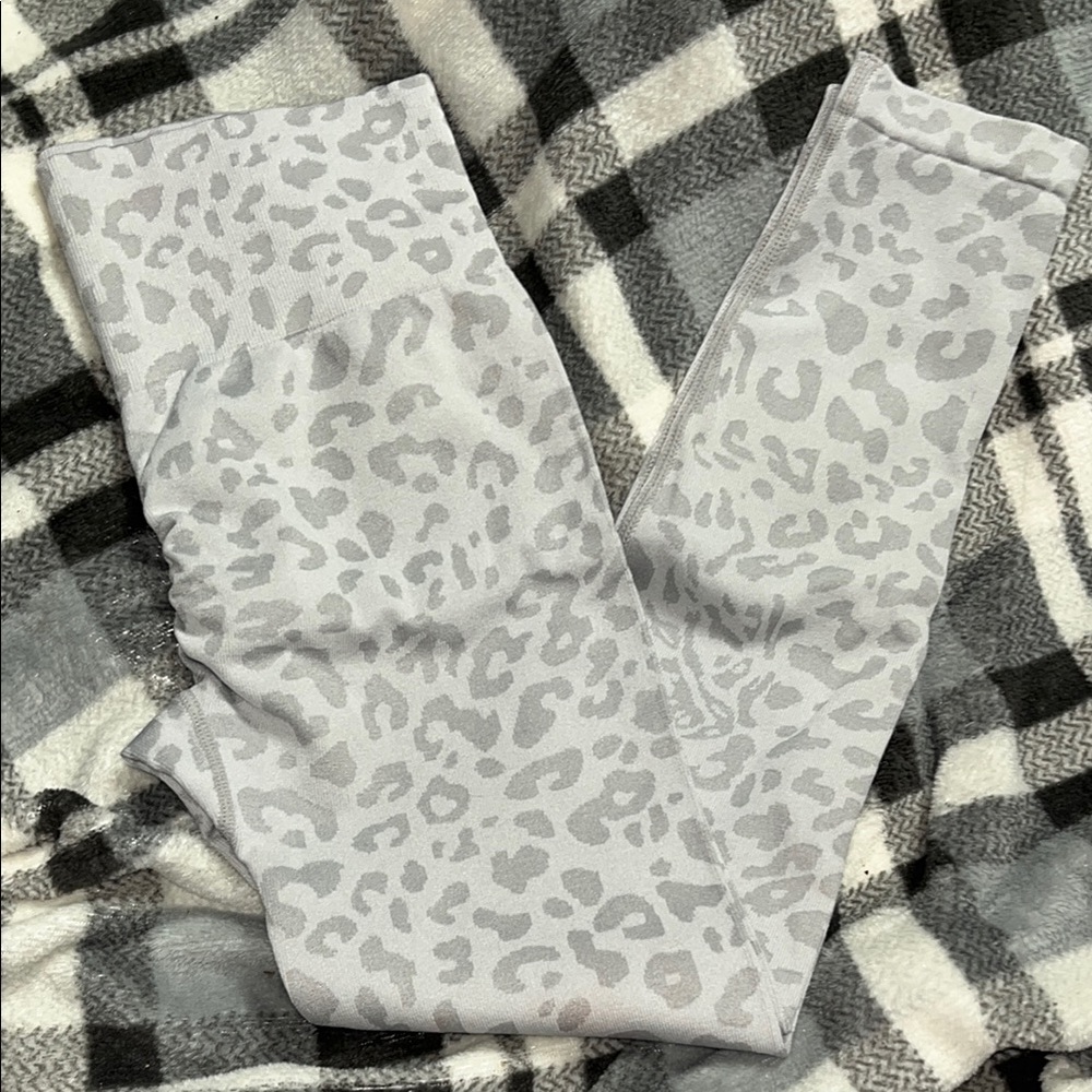 Gray Leopard Print Leggings